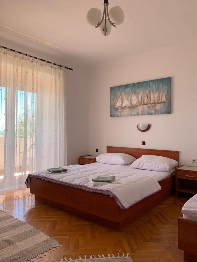 Apartmans And Rooms "Slavica" โนวาลยา ภายนอก รูปภาพ